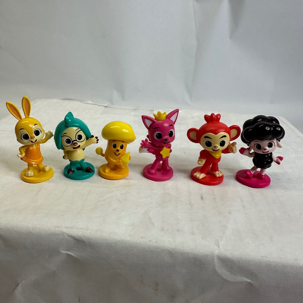 Pinkfong Hogi Wonderstar Mini Figure Set 6 Piece PVC Cake Toppers 2.5 Inch - Picture 1 of 10